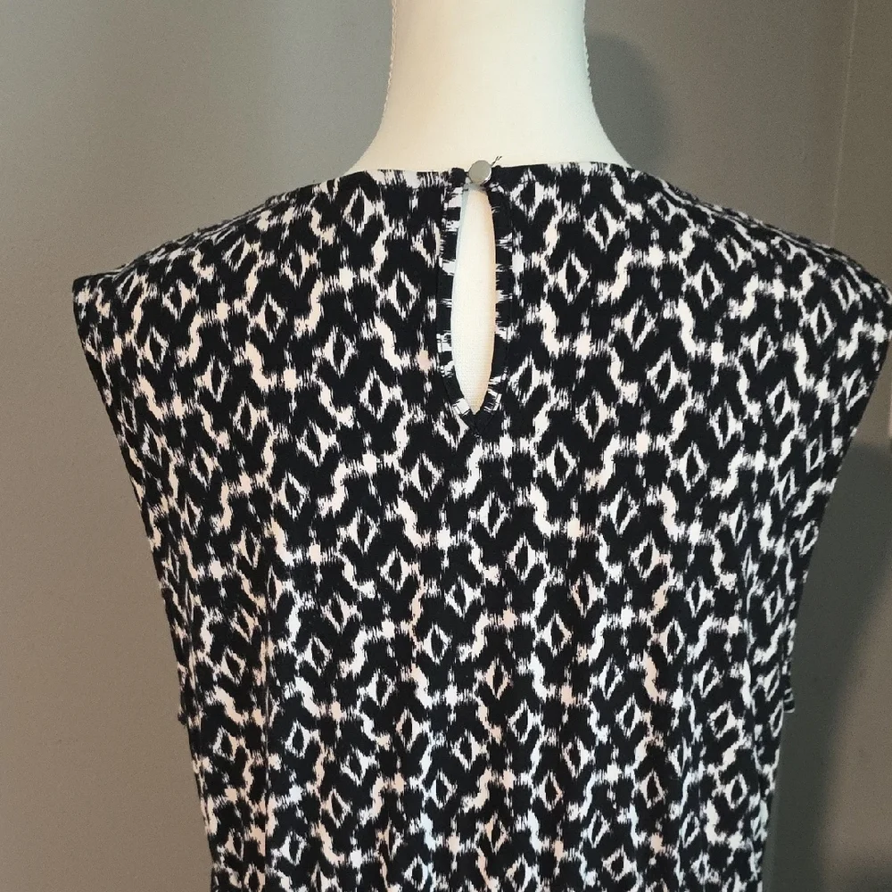 Daisy Fuentes Black and White Sleeveless V-Neck Summer Dress Size XL
